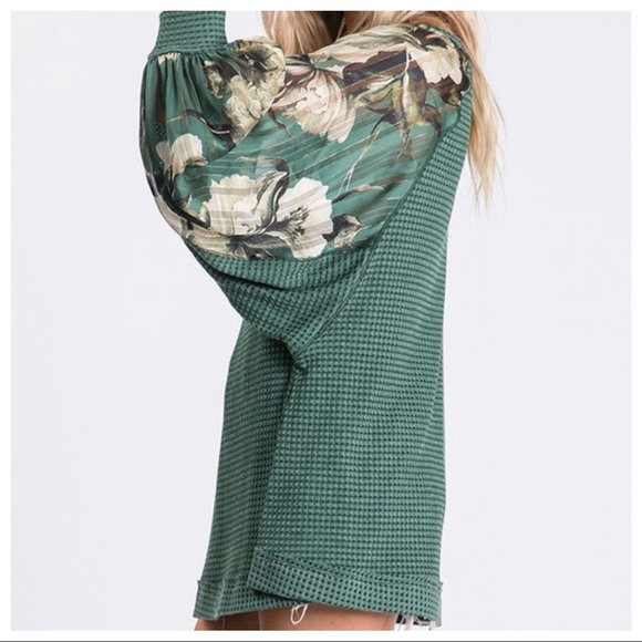 Solid waffle knit mix and matched boxy chic top - Picture 7 of 13